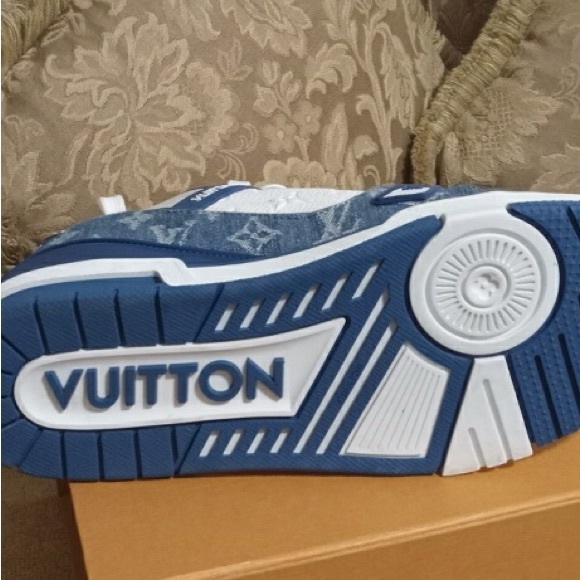 Louis Vuitton size 46. - Picture 2 of 2